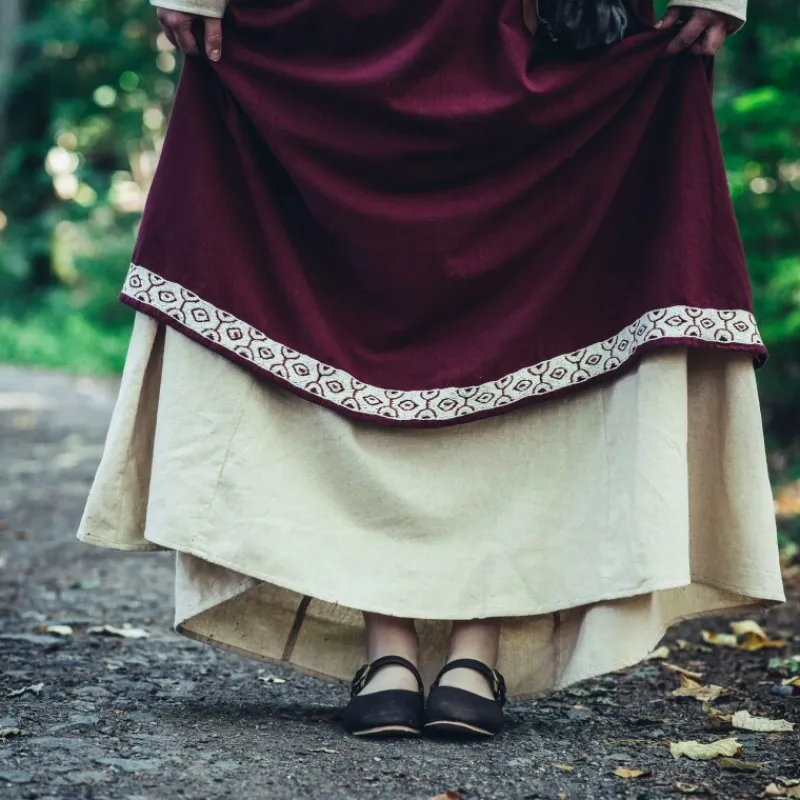 Sale Leonardo Carbone Überkleid "Halla"- handgestickte Bordüre Rot