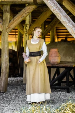 Store Leonardo Carbone Bäuerliches Überkleid "Gerda" Honig Braun