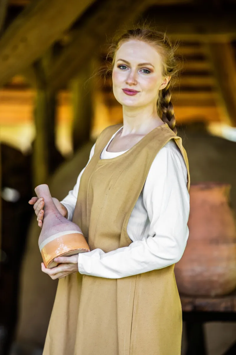 Store Leonardo Carbone Bäuerliches Überkleid "Gerda" Honig Braun
