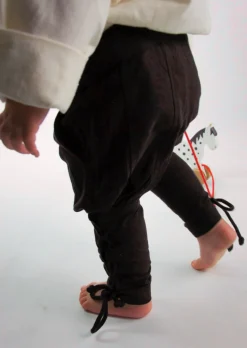 New Leonardo Carbone Jungshose mit Beinschnürung "Jecklein" Braun