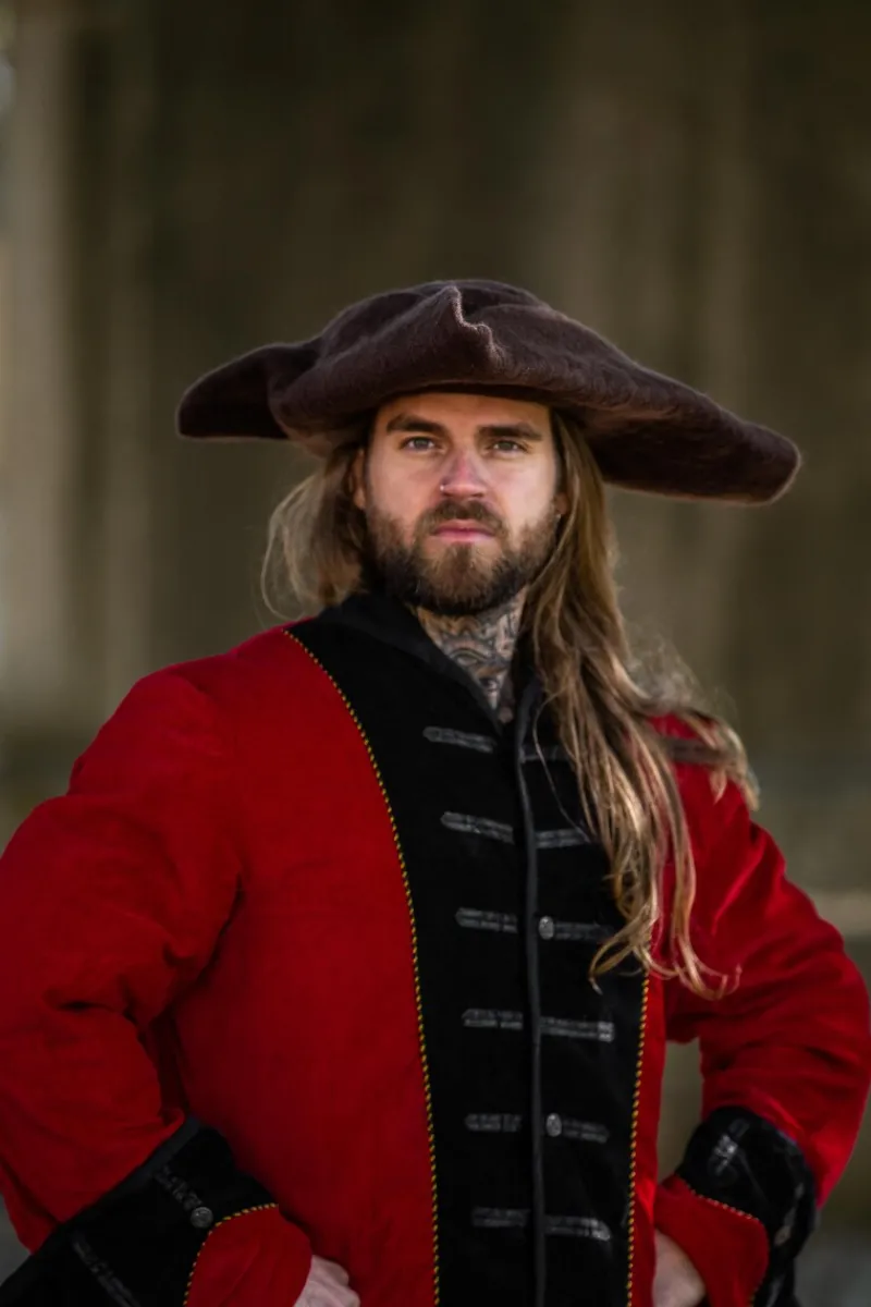 Best Leonardo Carbone Piraten Gehrock "Jack" Rot/Schwarz