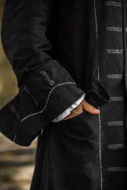 Fashion Leonardo Carbone Piraten-Gehrock 