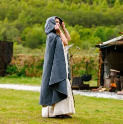 Discount Leonardo Carbone Umhang mit langen Knöpfen 