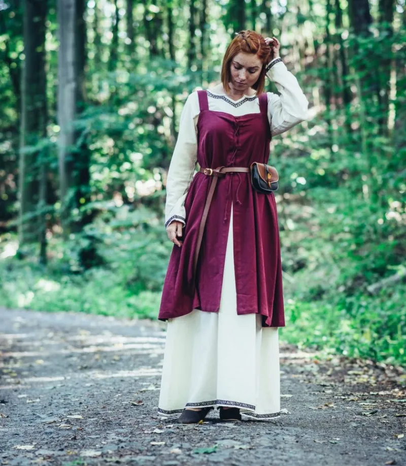 Shop Leonardo Carbone Wikinger Überkleid "Inka" Rot