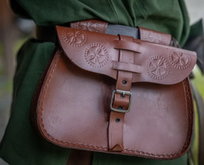 Shop Leonardo Carbone Wikinger Gürteltasche "Alba" Braun