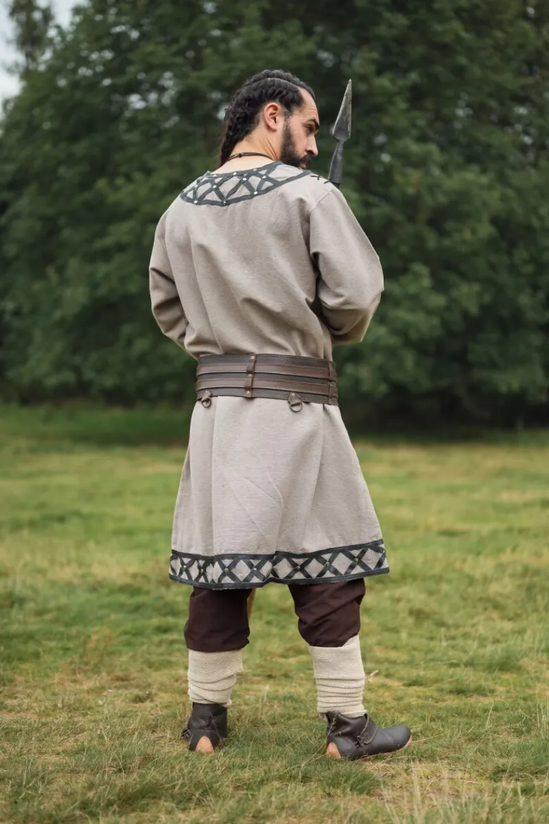 Online Leonardo Carbone Wikinger Tunika "Erik" Sand