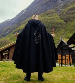 Best Sale Leonardo Carbone Wikinger Umhang "Alpha" mit Wolfsstickerei Schwarz