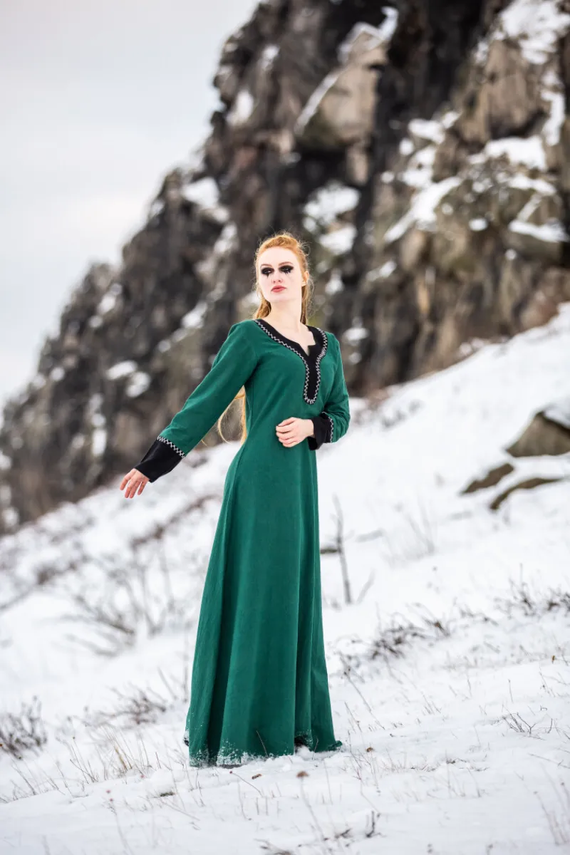 Cheap Leonardo Carbone Wikingerkleid "Freya" Grün