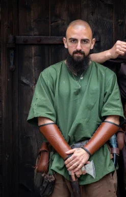 Hot Leonardo Carbone Wikinger-Kurzarmtunika