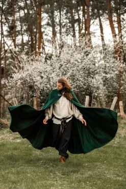 Clearance Leonardo Carbone Wollumhang mit Wolfsschließe "Tjark" Grün